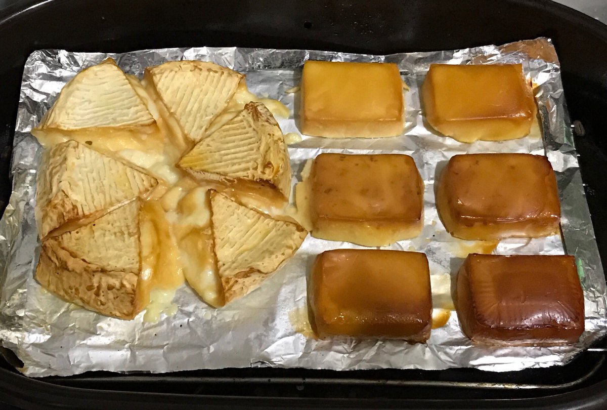 らっぱー けむらん亭 燻製レシピ 品名 雪印 カマンベールチーズ 小岩井 オードブルチーズ チップ りんご 燻製時間 25分 感想 カマンベールは少し溶けてしまったが許容レベル 小岩井チーズは型崩れ無し 小岩井も侮れない耐熱仕様 これから