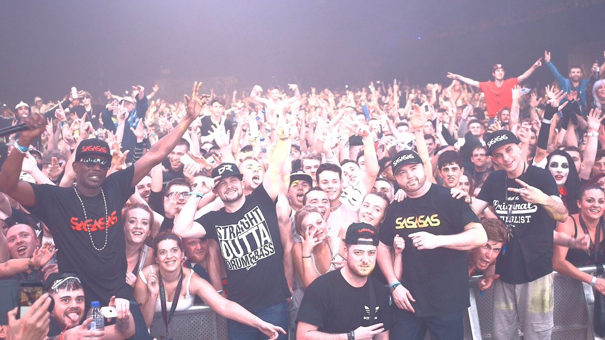 SaSaSaSDnB's tweet photo. This time last week 💯🎶🙌🏼🙏🏾🙏🏼🙌🏾

#Westfest #DnB #DrumAndBass

Don't forget March 24th London https://t.co/y2QFYXBzsh