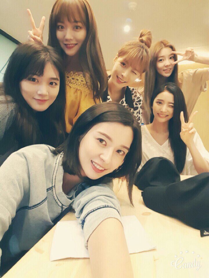 yeoreumpics's tweet image. happy 2nd debut anniversary to yeoreum and seoyoung! may you spend many more years with hellovenus 💕