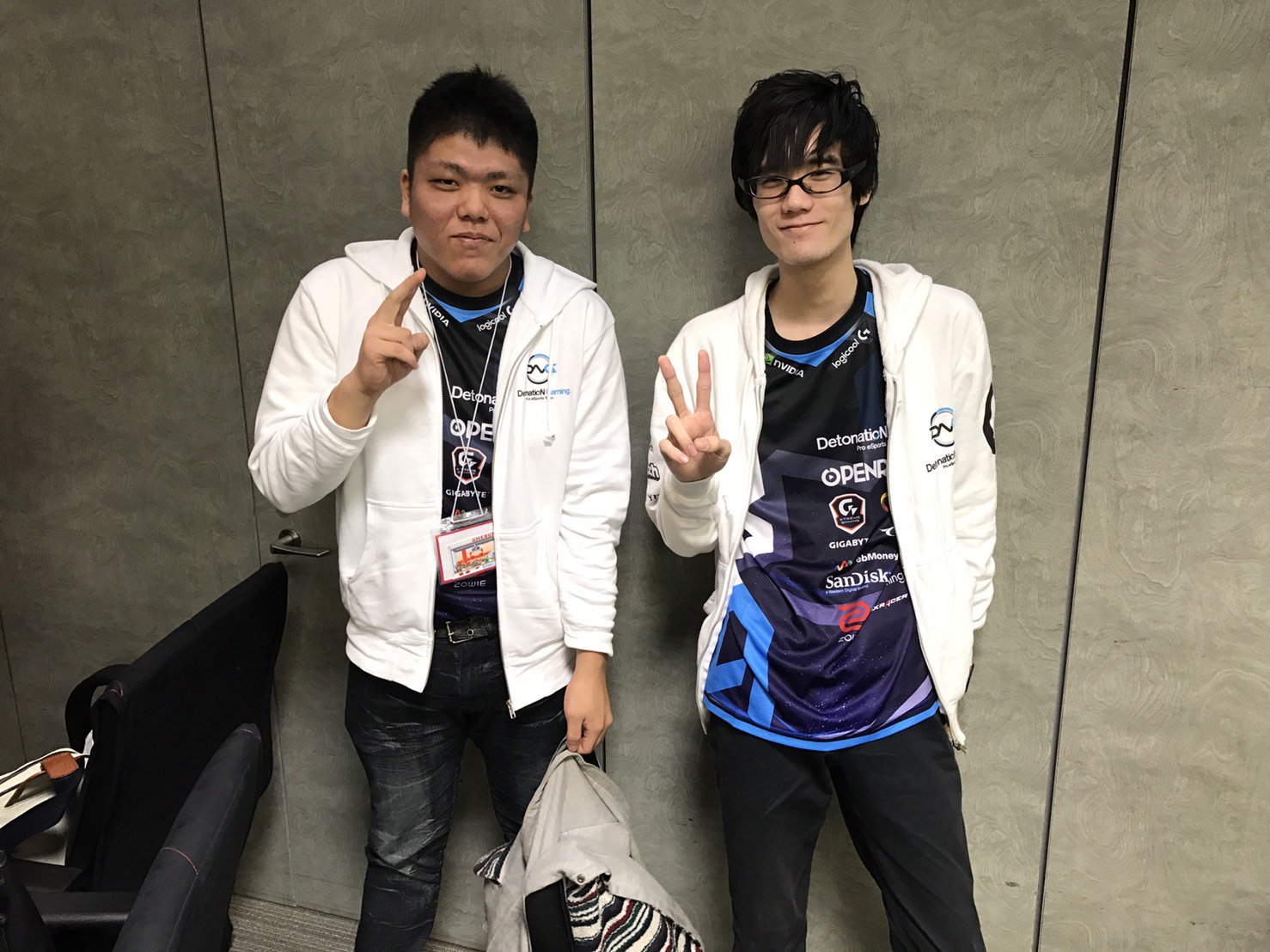 Detonation Gaming A Twitter ウメブラ 関東最大級のスマブラコミュニティ大会 本日はダブルス Dngからは勿論 にえとの かめめが出場 ペアは にえとの ニャンこ かめめ あばだんご レイン社員の活躍にも期待 T Co Icctp7ujzm T Co