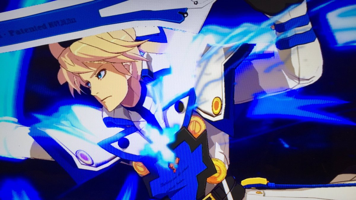 Nanayoshi Ogataさんのツイート ライジングフォースでカイがマント装着する瞬間 雷がマントになってるよね ﾟoﾟ 髪型は敢えて2種で