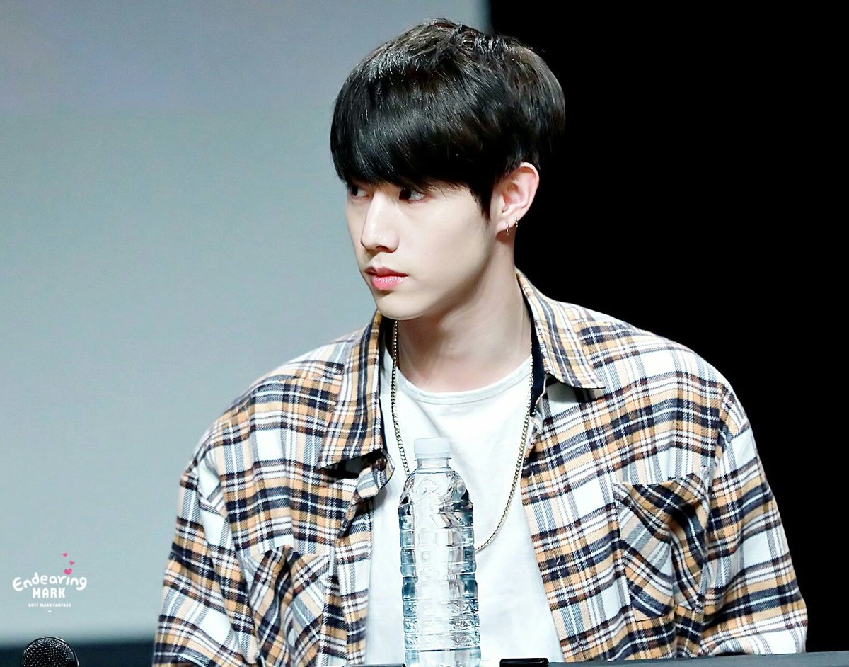Legit he looks so boyfriend material