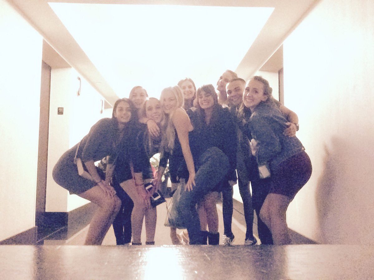 celestecardy's tweet photo. @KelseyTSchmidt @Julie_Kowal https://t.co/PzC2Hk5Nrt