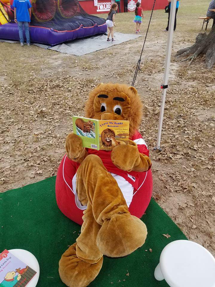 frgtchr's tweet photo. #TouchDownHoustonReadOn https://t.co/M9Ucb2X3Ab