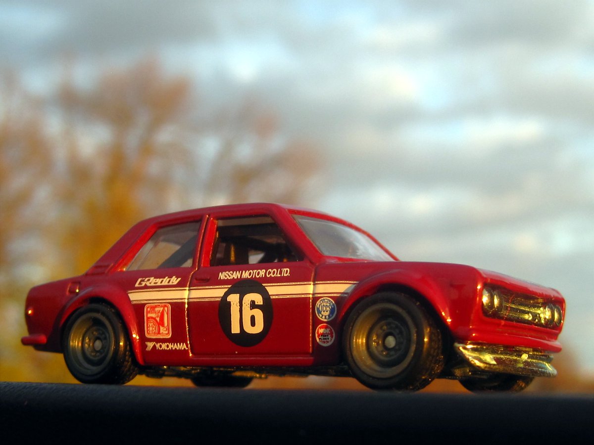 hot wheels track day datsun 510