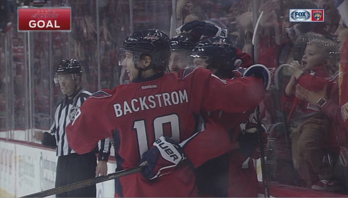 Panthers blow late lead, fall to Caps... bit.ly/2eKORPF?utm_me… https://t.co/ShXnJyvR39