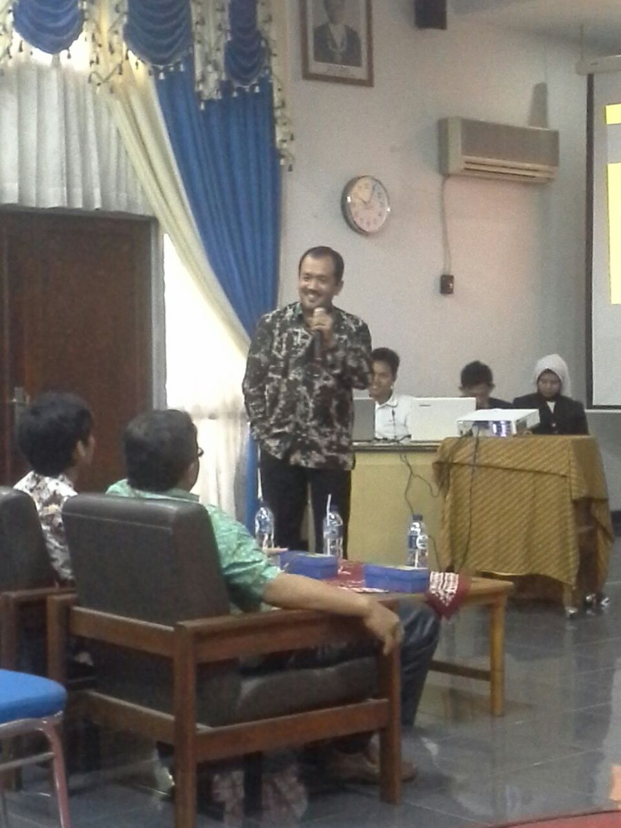 Pembicara kedua :
Suryo Eko Hadianto, S.Si., M.M.
Aplikasi Logika Fuzzy dalam Bidang Bisnis
#semnastika9