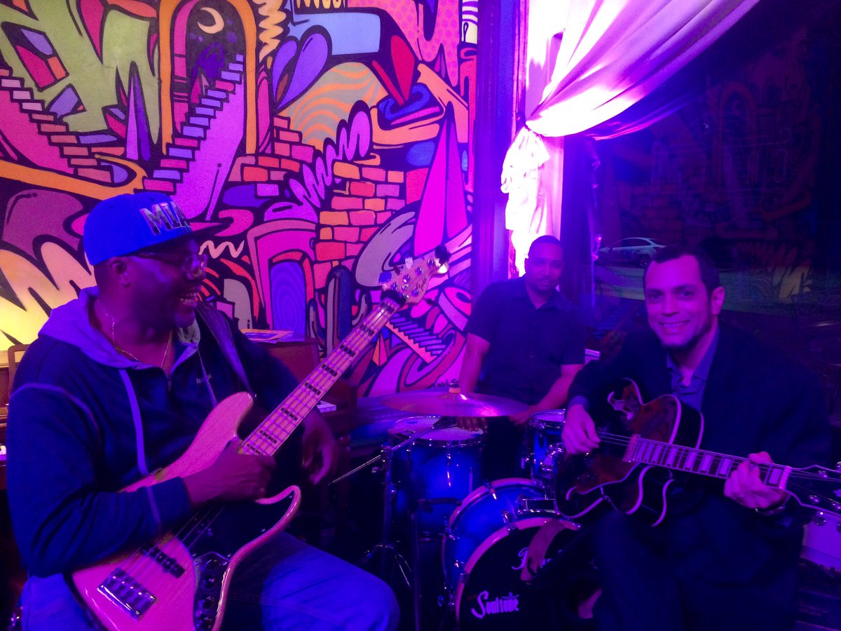 onthreejazztrio's tweet photo. @onthreejazztrio live at Cafeza in Houston, Tx #houstonlivejazz https://t.co/PrcqGqOrAu