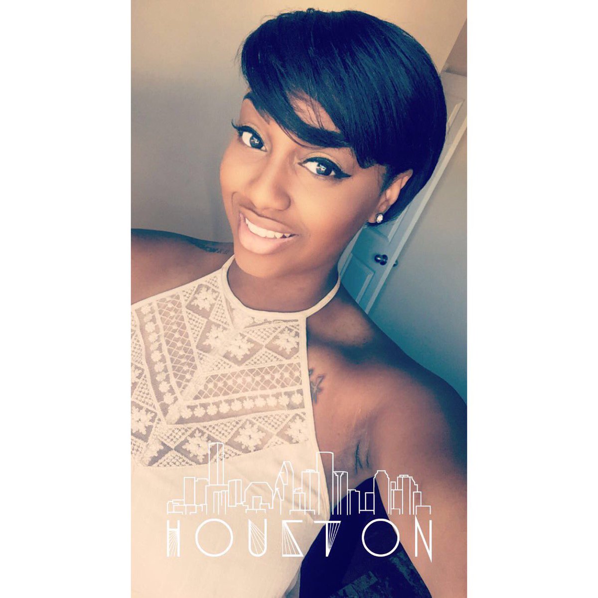 simplysadeeee's tweet photo. Catch me at #GroovesofHouston tonight ! #livescenesaturdays #upshow https://t.co/QyWxwMgaMX