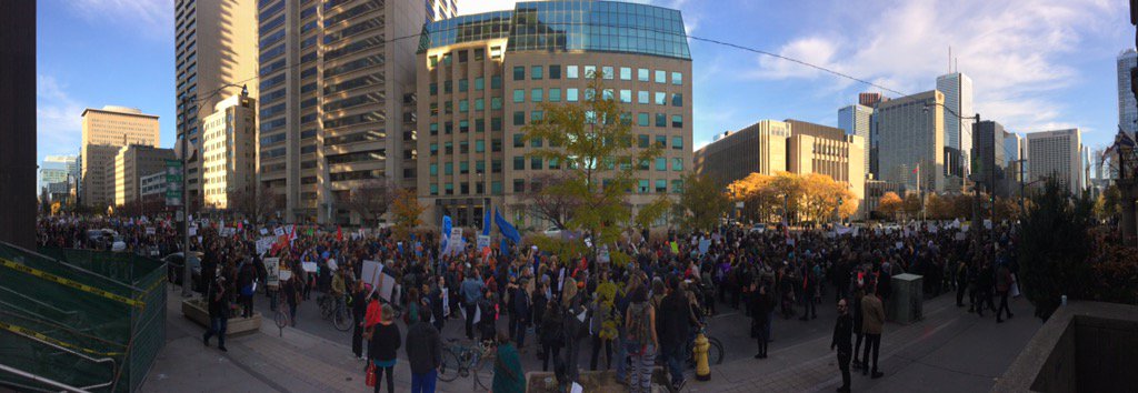 tabitrue's tweet image. Great turnout today in #Toronto for #NoDAPL protest #WaterIsLife #IStandWithStandingRock