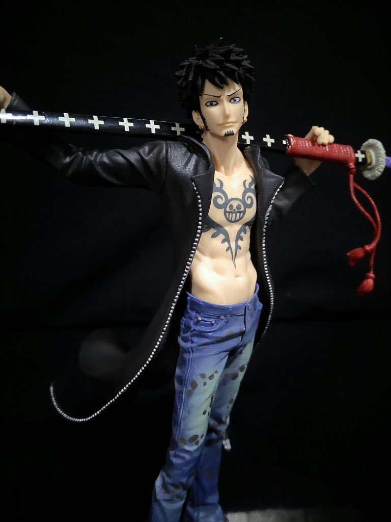 Silvermika87's tweet photo. I love love it 💗 #banpresto #trafalgarlaw https://t.co/3Nf1Rww4JX
