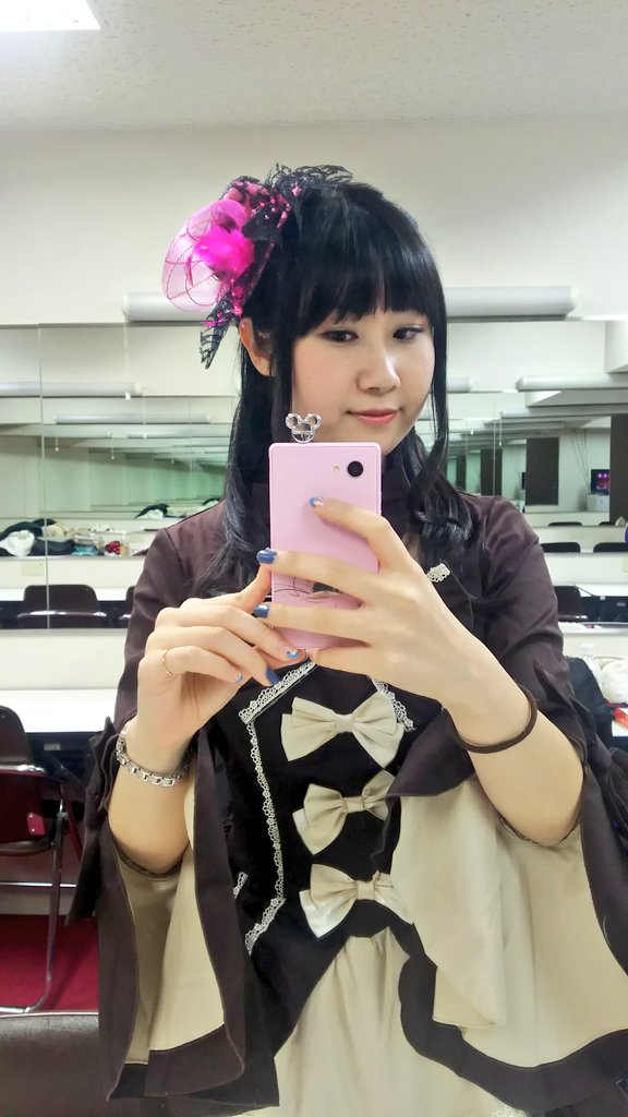 松井暁波 衣装やヘッドアクセもとっても可愛かったのです W そして髪の毛のセットはなんとほっちゃんがやってくれました すごい ありがとーー T Co Qeggzkqqp2 Twitter