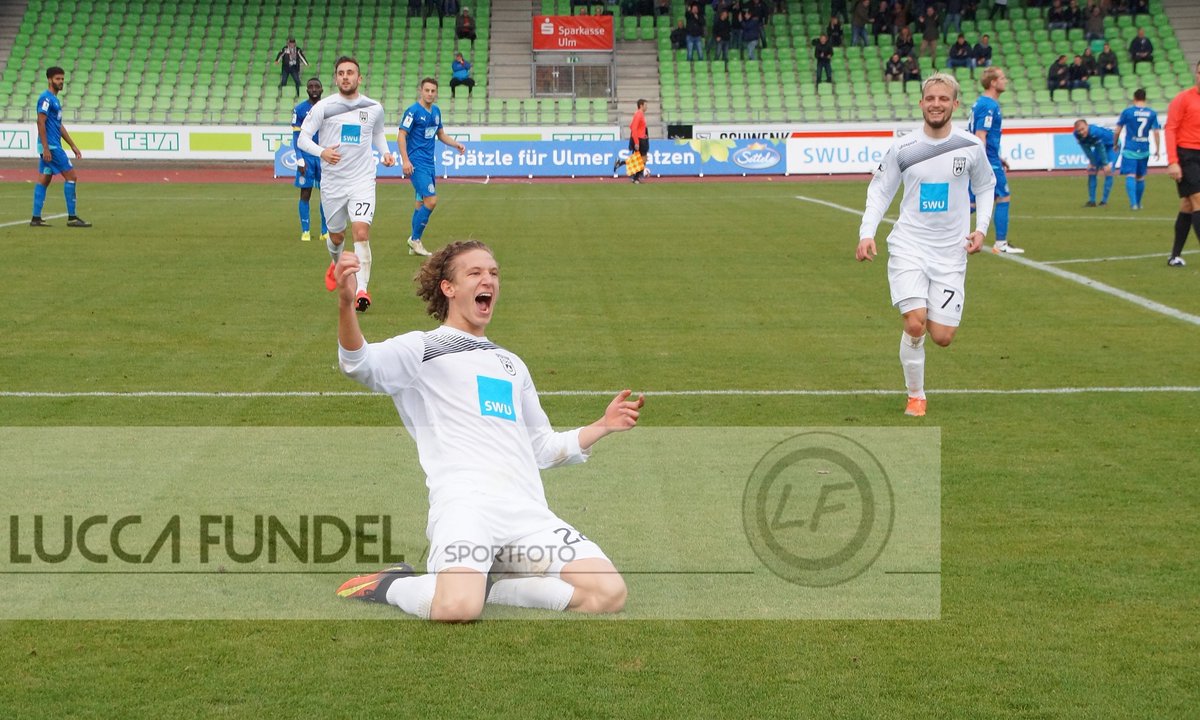 LFundel's tweet photo. Die ganze Galerie zum Spiel SSV Ulm 1846 Fußball gegen Astoria Walldorf (2:0) gibt's hier: https://t.co/iQ6xaueQ8Y  #Ulm #Walldorf #SSVFCA https://t.co/Yf1bJr6VLO