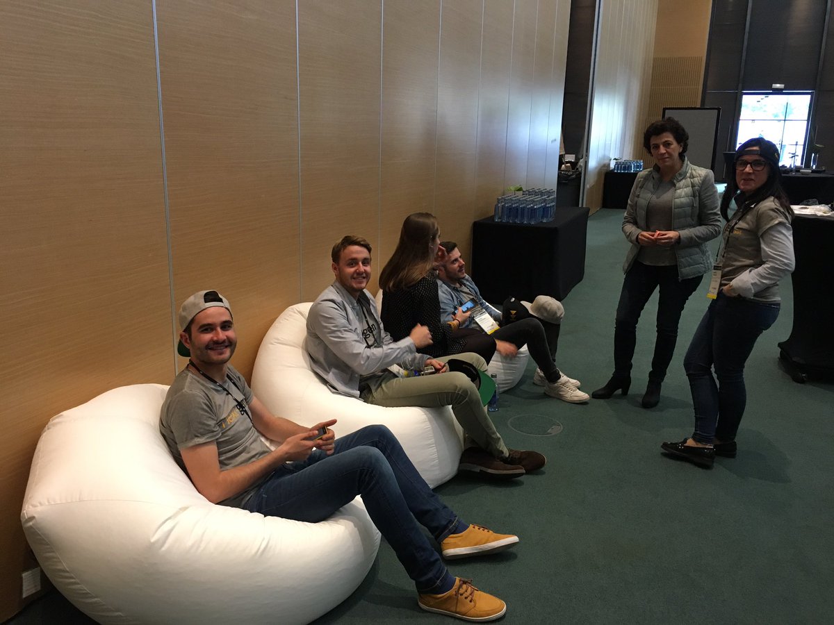 MariaCCalzada's tweet photo. Lunch time at #innojam @SAPNextGen Impressions #greatBreak #networkingTime https://t.co/b23TEDSLo8
