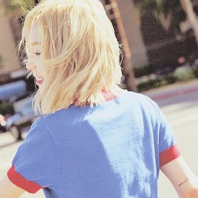 GGKIMTAE__'s tweet photo. @'sone  私が何事も無いように笑えるようになったら、貴方の名前を一回ぐらい呼ぶことが今みたいに辛くは無くなるでしょう。 (長文好  snsd 金泰耎 parody acc) #RTしたbotとペンを迎えにいく #RTしたbotとペンを迎えにいく https://t.co/G8uoxvut7b