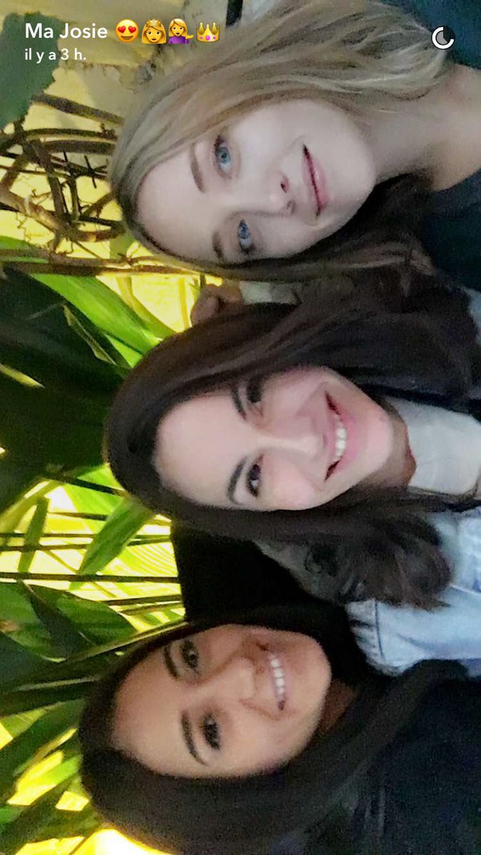 JosephineCourti's tweet photo. @Josiecomedienne @alexandranaoum_ @lillyfleurlfp ❤️❤️❤️❤️❤️❤️ https://t.co/pskLW16zyE