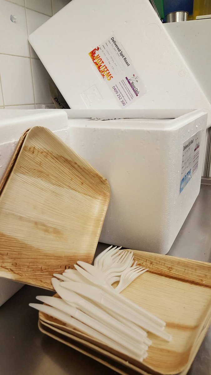 minutechefs's tweet photo. Foam means we can deliver a roast 4 hrs before your meal!! We then compensate with compostable plates and cutlery #smallsteps #easycatering https://t.co/RAcTuNYRSF