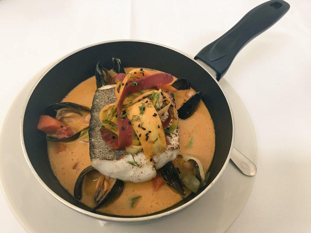 MichelinGuideUK's tweet photo. 20 yrs ago @paulflynnchef put Modern Irish cooking on the map @TanneryDungarva 
Ireland has a lot to thank him for https://t.co/E6ZhPwJlDv