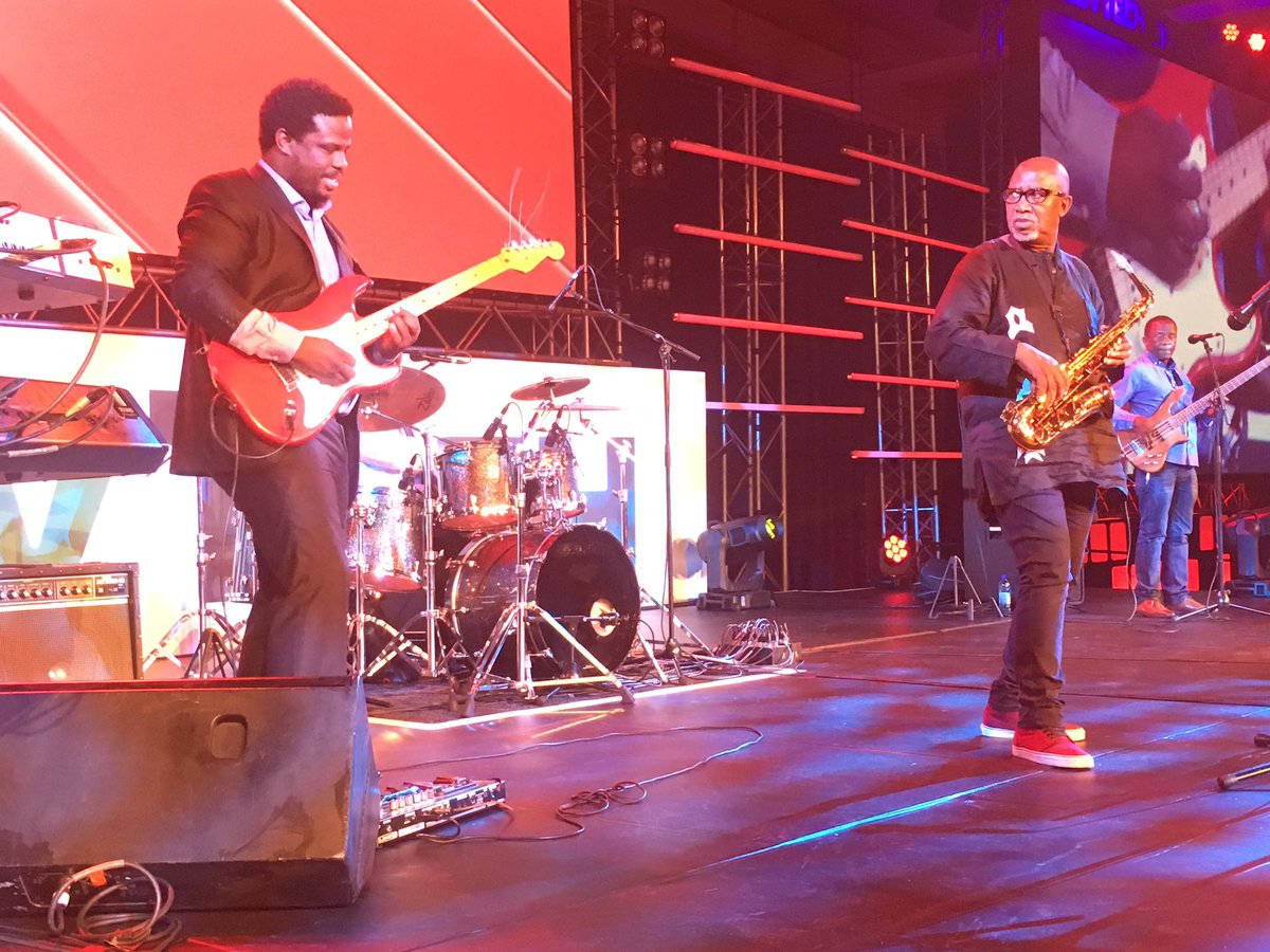 siphohotstix's tweet image. Last Sunday #govttech dinner with @BillyMonama @thembekakhumal4 @thamiMgcina