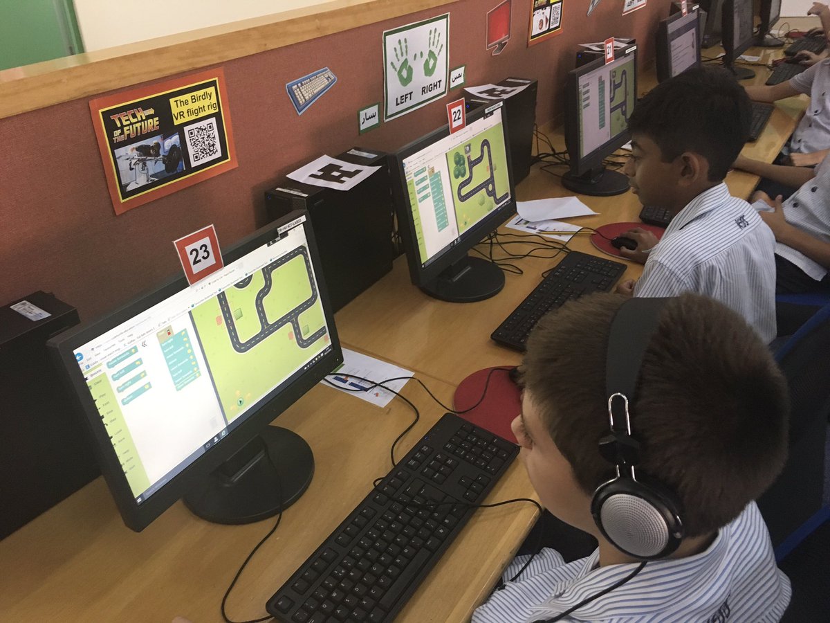 JESSICTDept's tweet image. @JESSprimaryYR6 used repeat functions and &apos;if&apos; statements to write complex algorithms today. #jessdigital #ipaded #rapidrouter #coding