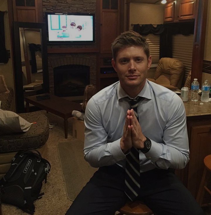 nina_5dec's tweet photo. Absolute #Deanism my perfect #sundaymood #Supernatural #Spbfamily @Becky78344366 @SPN_France @DevilFaraAckles @ballygrant @demon_heart_spn https://t.co/mVGzgHB3PQ