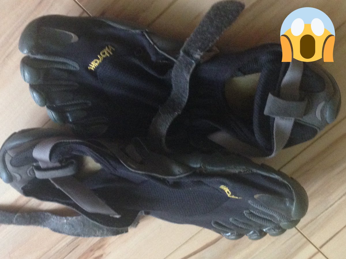 mudtap's tweet image. After 5 years, many muddy events, 1000's of hours of gym time &amp;amp; miles of running my favourite #vibramfivefingers  died 😭#OCR