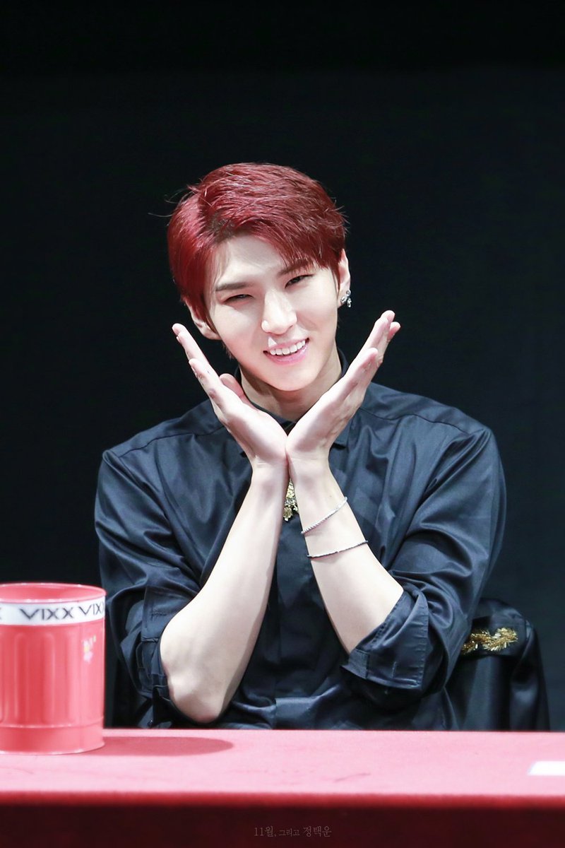 vforest_'s tweet photo. 어 뭐야 왜 이렇게 예쁘게 웃어 심장 터지게 https://t.co/lrAiG1xRRv