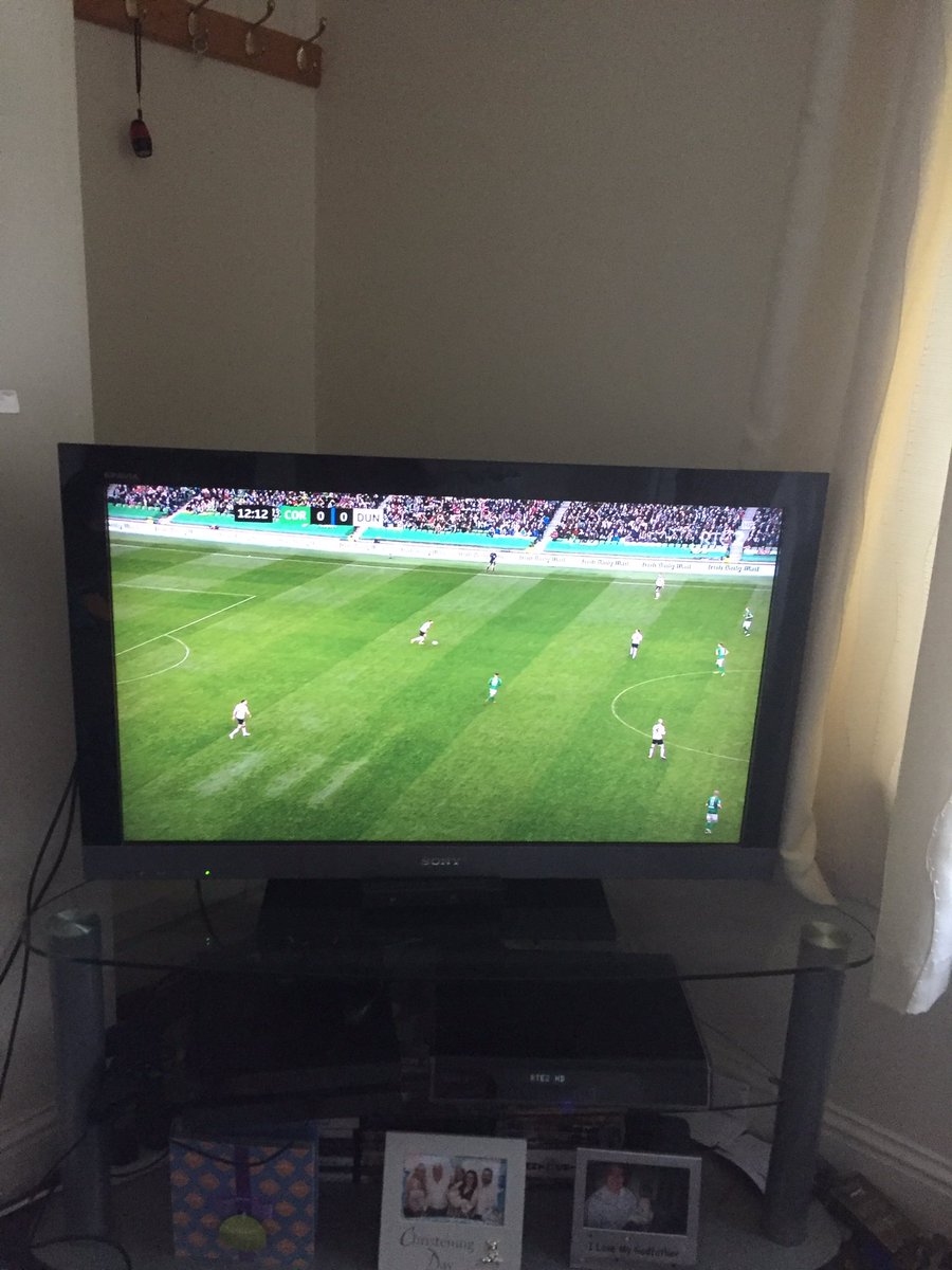 ccfcgirlnickla's tweet photo. #nason #firstcupfinal come on #ccfc84 @CorkCityFC @corkcityfcnews #FAICupFinal #CorkCityfc @CorkyTheCheetah watching on @RTE2 https://t.co/gjiTc3Npwy