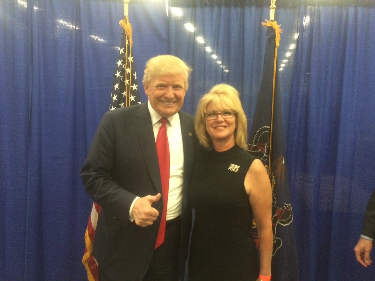 NFRW Pres Carrie Almond w <a href="/realDonaldTrump/">Donald J. Trump</a>:  "We hold the winning hand because we hold the Trump Card!" #WomenWhoVoteTrump #GOPWomenUnited
