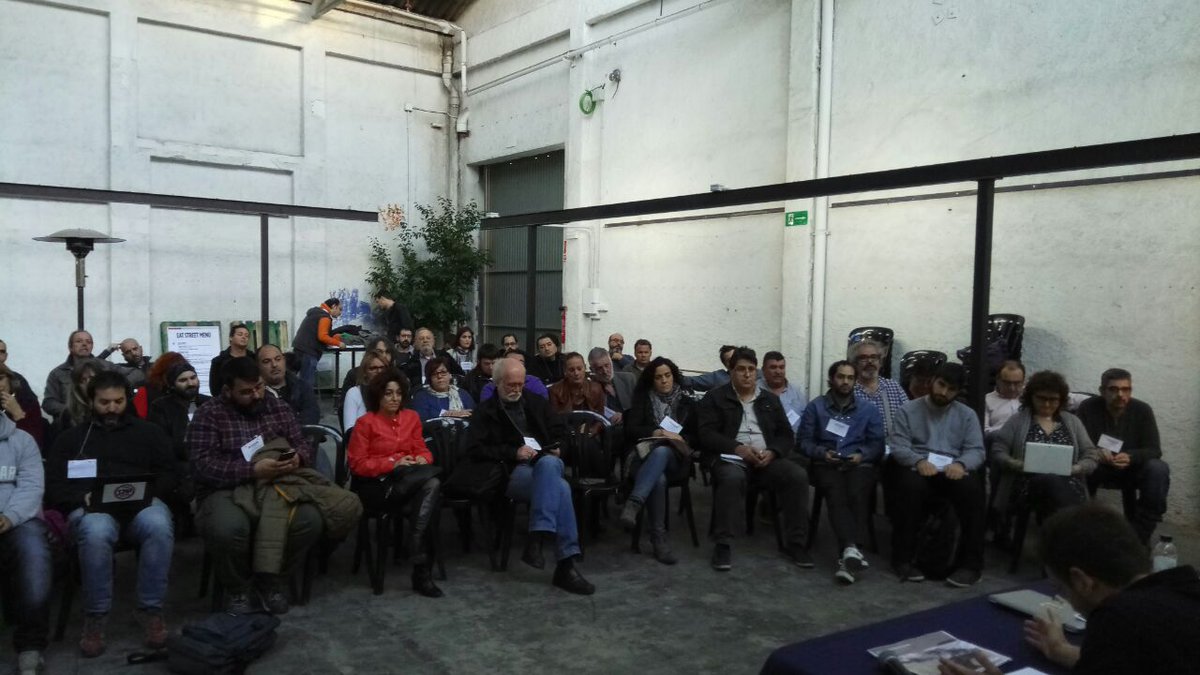 podem_cat's tweet photo. Ara reunió de SGs de @podem_cat en 
el procés de debat sobre el nou subjecte polític català. Seguim! https://t.co/0xdpuluLUS