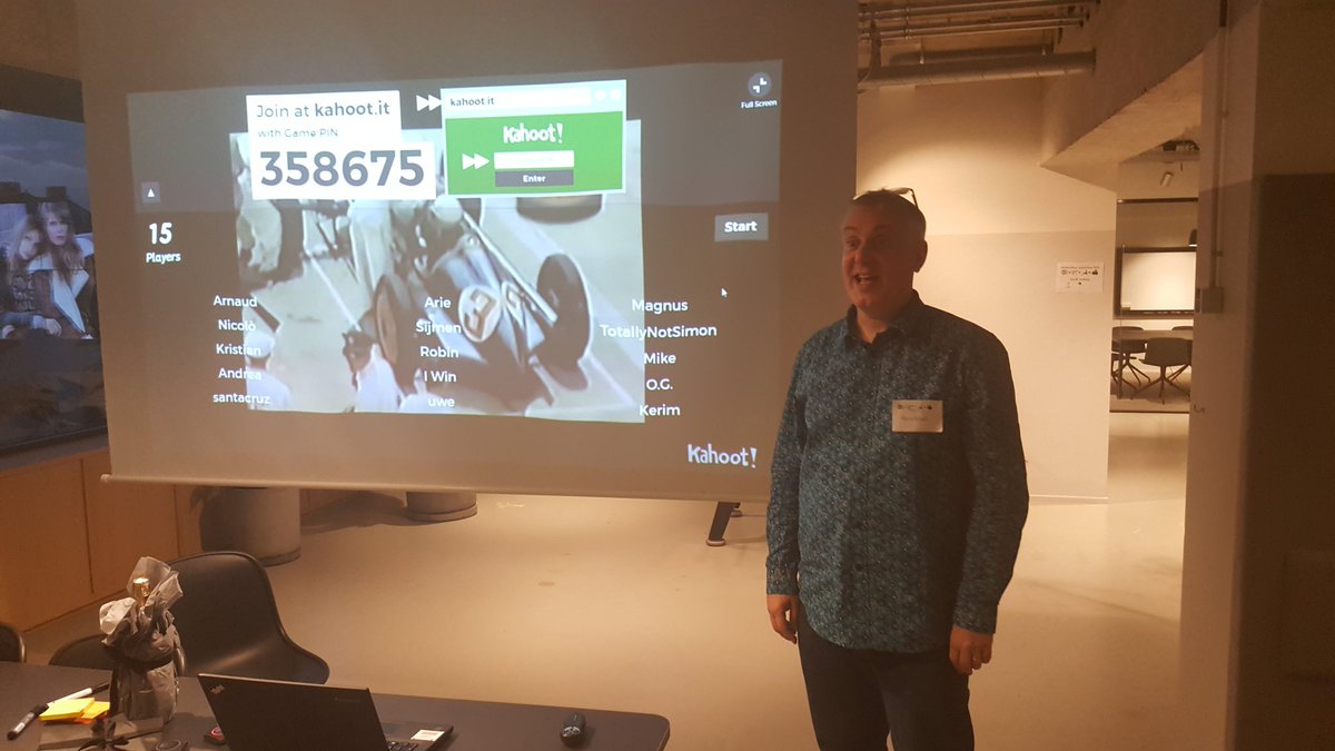 simonhearne's tweet photo. Here's @perrydyball at #webperfdays /@onishiweb https://t.co/Q4nKJ9ju5Q