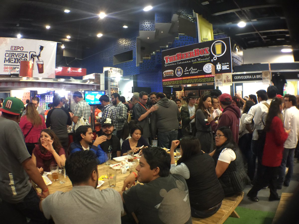 BeerBoxCondesa's tweet image. Hey #BeerLovers: 
Vámonos a @CervezaMexico !!!
Los esperamos en nuestro stand con varias delicias. 
#desrrobotizate 🤖🔫