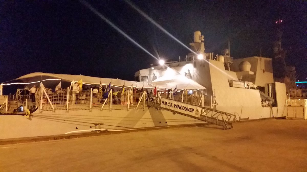 COMD_MARPAC's tweet photo. Visiting #HMCSvancouver and #RSSresolution in Brisbane, Aus! Seeing national friendships practiced! https://t.co/4y7kl23nNy