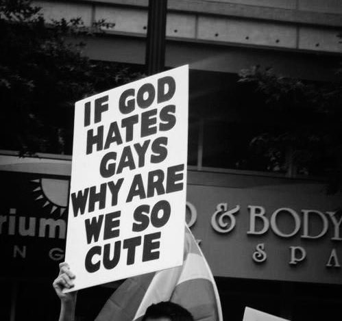 إذا سمعت شخص يسمي المثليّة شذوذ فصحّح له، المثليّة علاقة طبيعيّة تماماً ولا يوجد أي شذوذ بها، الشذوذ هو في عقل الذي لا يتقبلها🏳️‍🌈