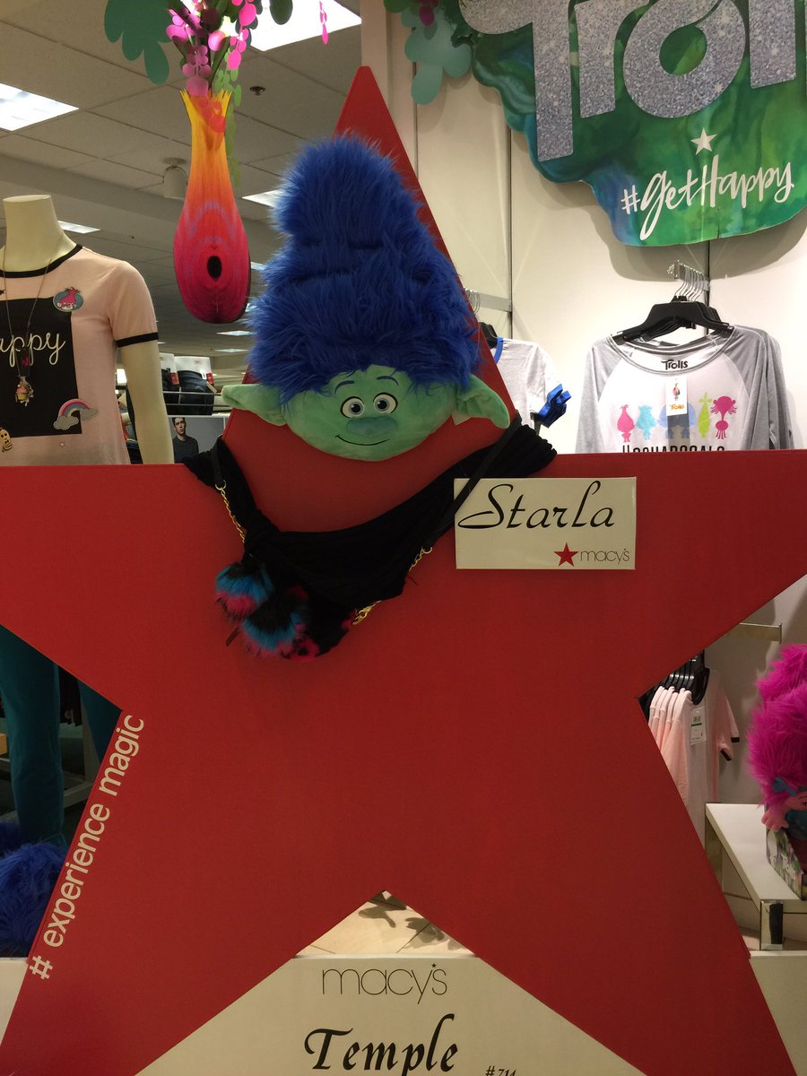 KaitaTxwabbit's tweet photo. #gethappy Trolls having fun with Starla at Macy's Temple 714. https://t.co/6OdUc9qS4R