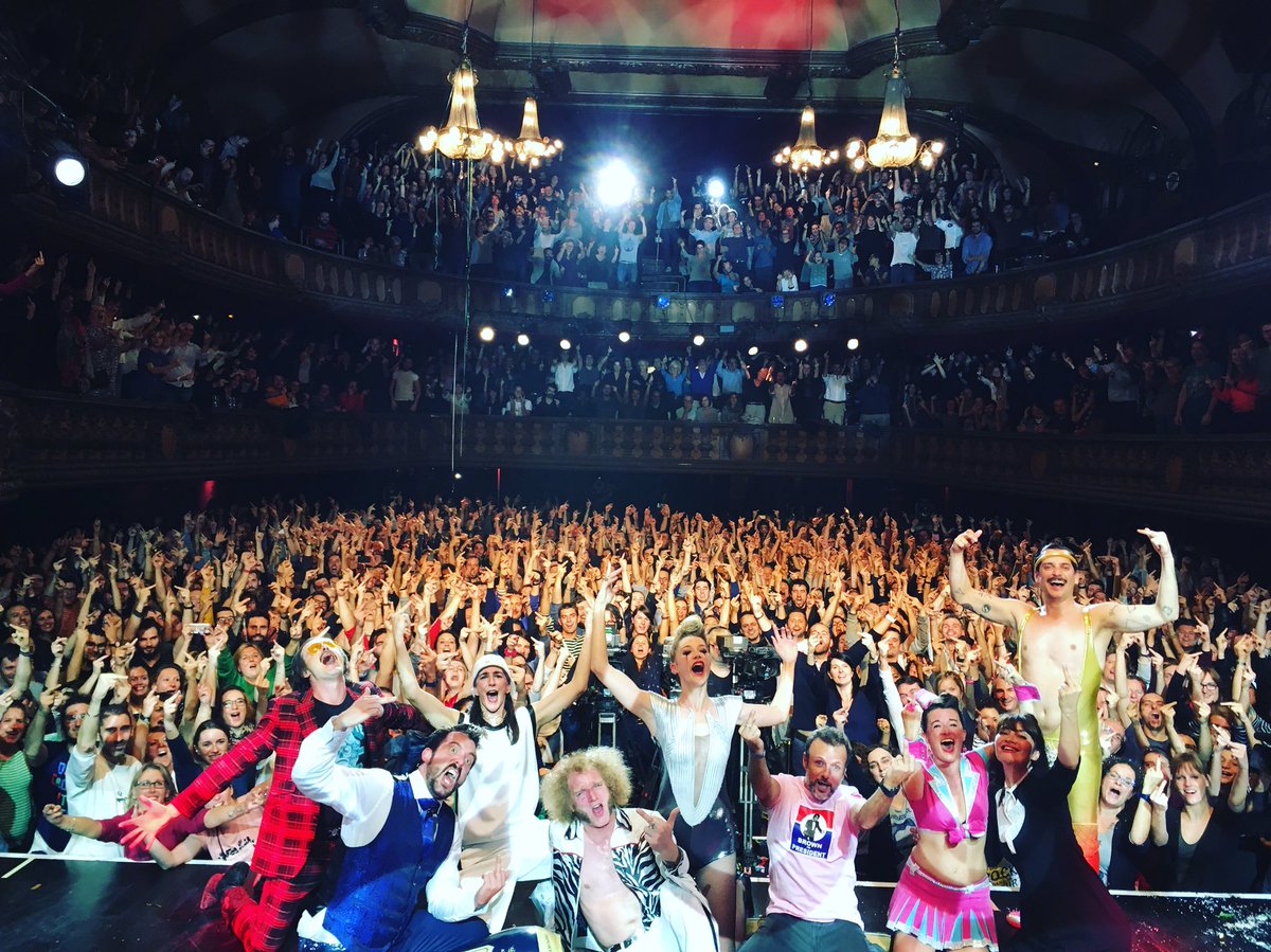 Merci pour hier soir ❤️🖕🏼#letrianon #8ans #lacomediemusiculte #airnadette