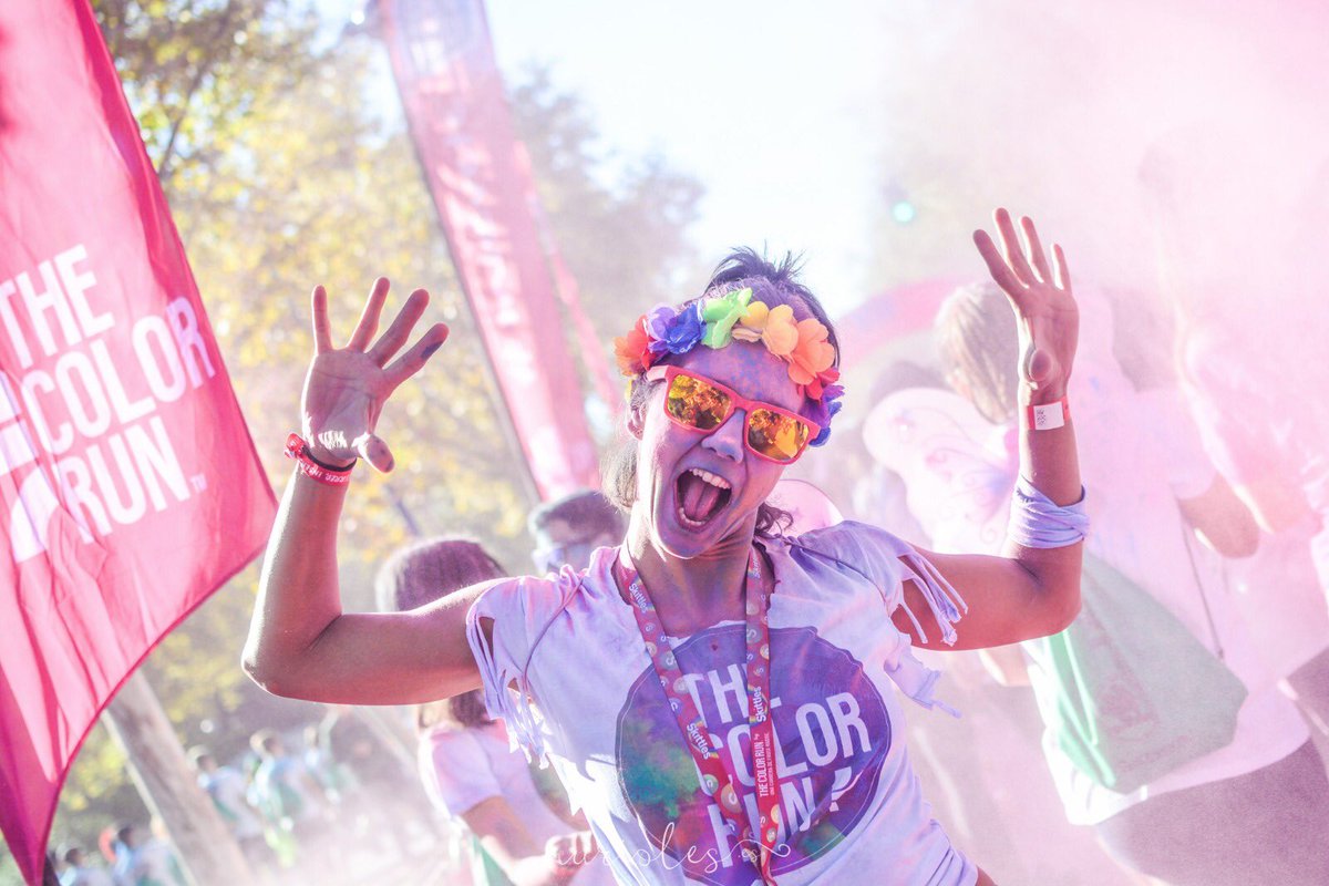Tienes que vivirlo para poder transmitirlo <a href="/TheColorRunEs/">The Color Run España</a> #sevilla 💜💙💚💛 #running #happy