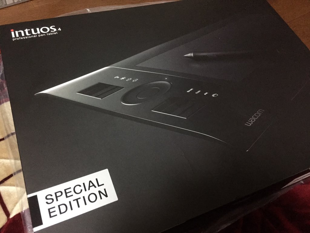 _eshin's tweet photo. ペンタブ使いたくなったので数年ぶりに出してみた。買ったのほぼ5年前だけど数回しか使ってないからほぼ新品 https://t.co/5OgwYHulKW