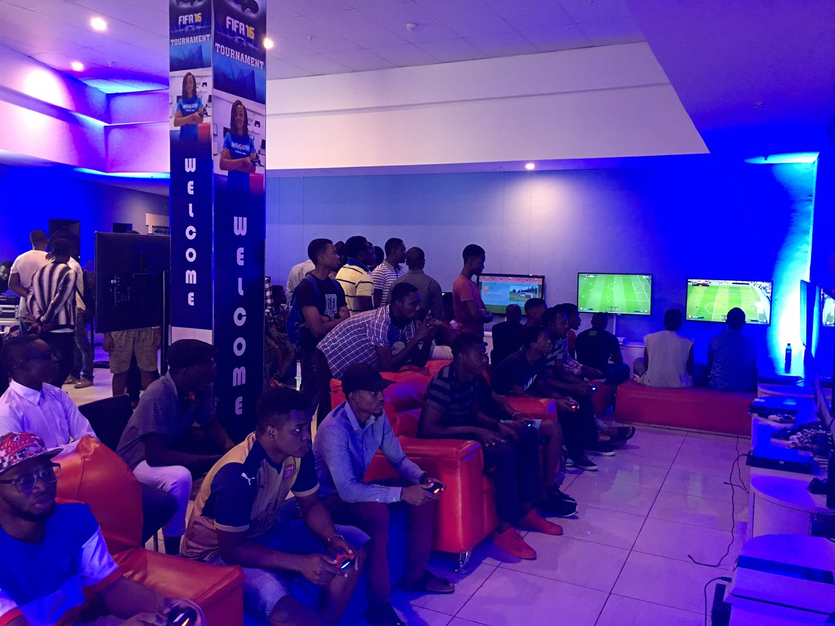 madagastargh1's tweet photo. #Game4peace FIFA17 TOURNAMENT !Every pro was once an amateur,every expert was one a beginner,so dream big ,start now https://t.co/Iopl2vUCeT