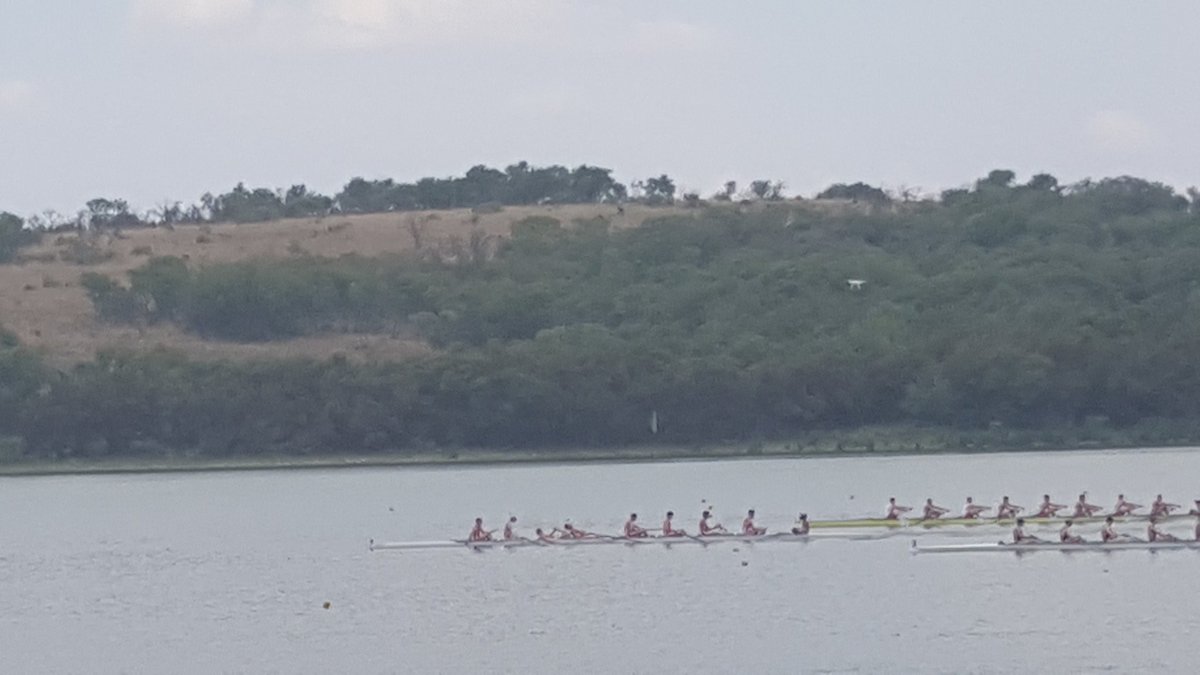 KingEdVIISchool's tweet photo. #RedRowing #GautengChamps @KingEdVIISchool 1st 8 GOLD!! #REDCHAMPS #GOSCHOOL https://t.co/gVkrYEWIpP