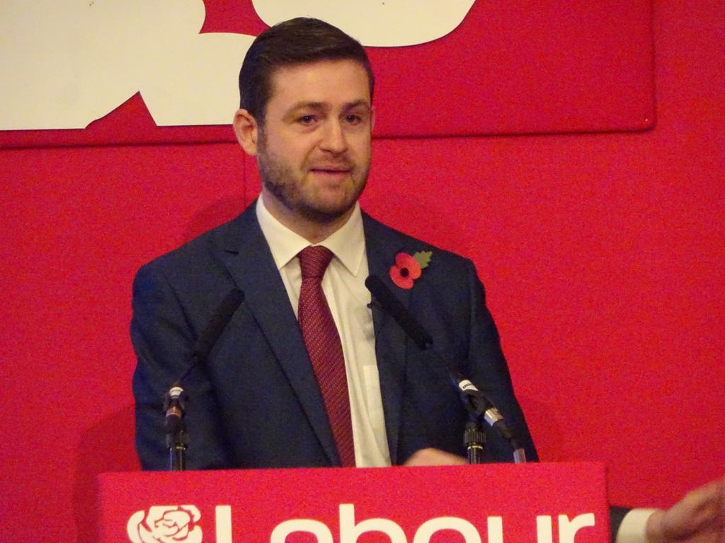 JeremyWerneth's tweet photo. Labour Spokesperson for Local Gov and Devolution Jim McMahon MP thumps out strong Labour line for devolution @JimfromOldham #NWLab16 https://t.co/QB7vhwyssj