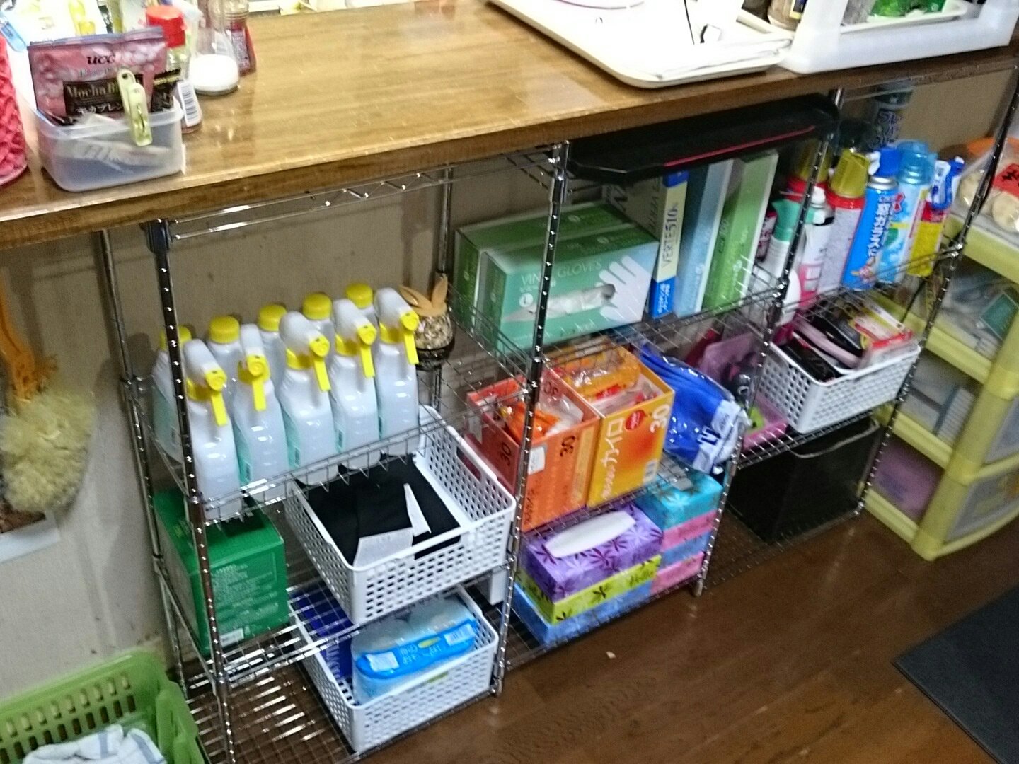 タキタ キッチンカウンター下に ダイソーのメタルラックを仕込んでみました 7 0円掛かりましたf T Co Lkqjle3fyp Twitter