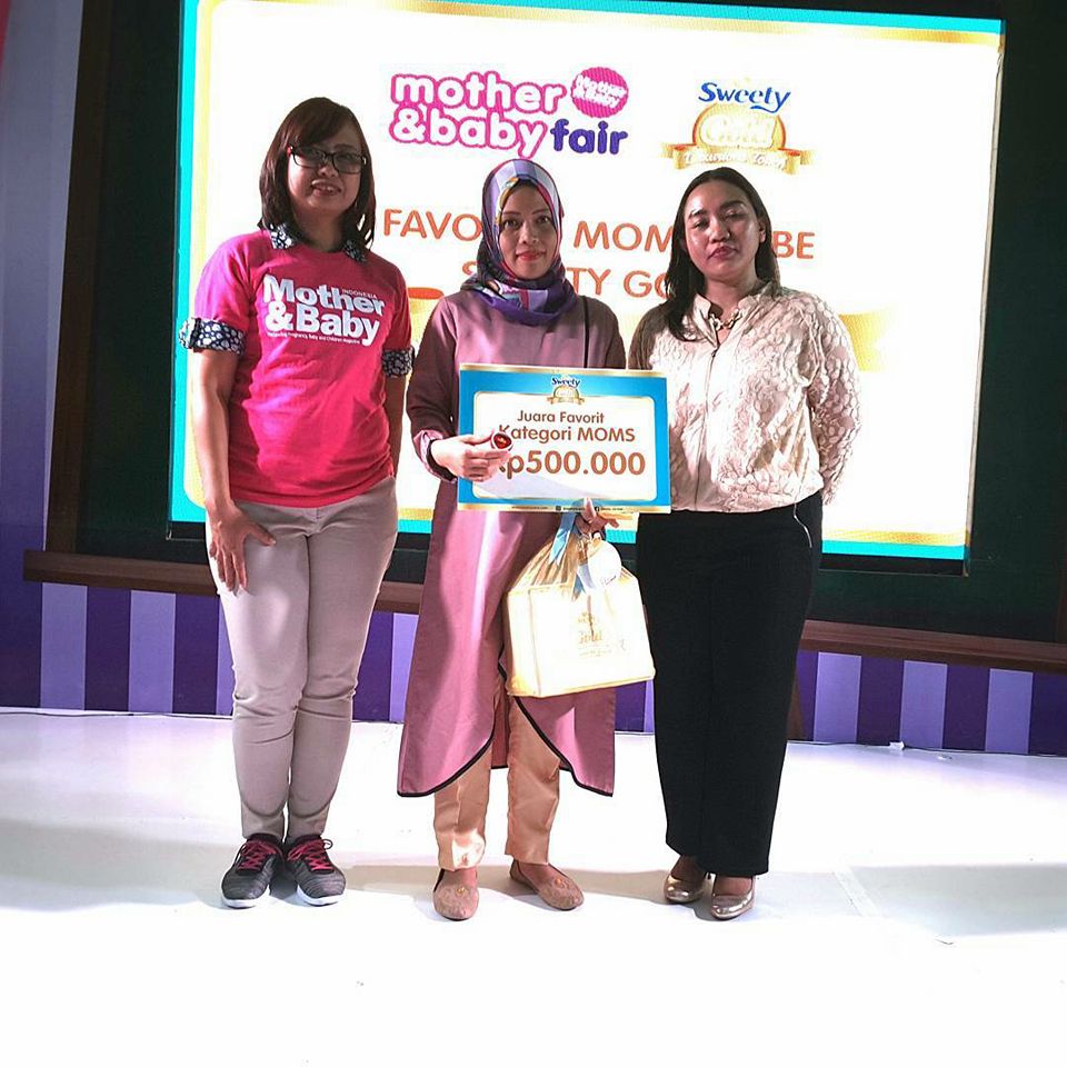 motherandbeyond's tweet photo. Moms, ini dia pemenang Photo Competition @sweetycare di #MBFair2016 Medan! Selamat ya untuk para pemenang! ;D https://t.co/VcbsOBC2HK