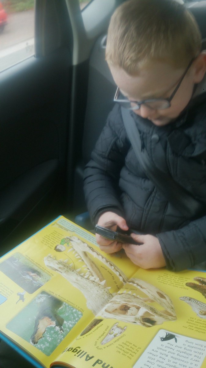 Geekspeeks's tweet photo. @jakesbones Hi Jake, this is 6yr old Thomas, he's addicted to ur book - even taking pics! Could you say 'Hi Thomas' via a pic? Thank you! https://t.co/rI49rFHaY8