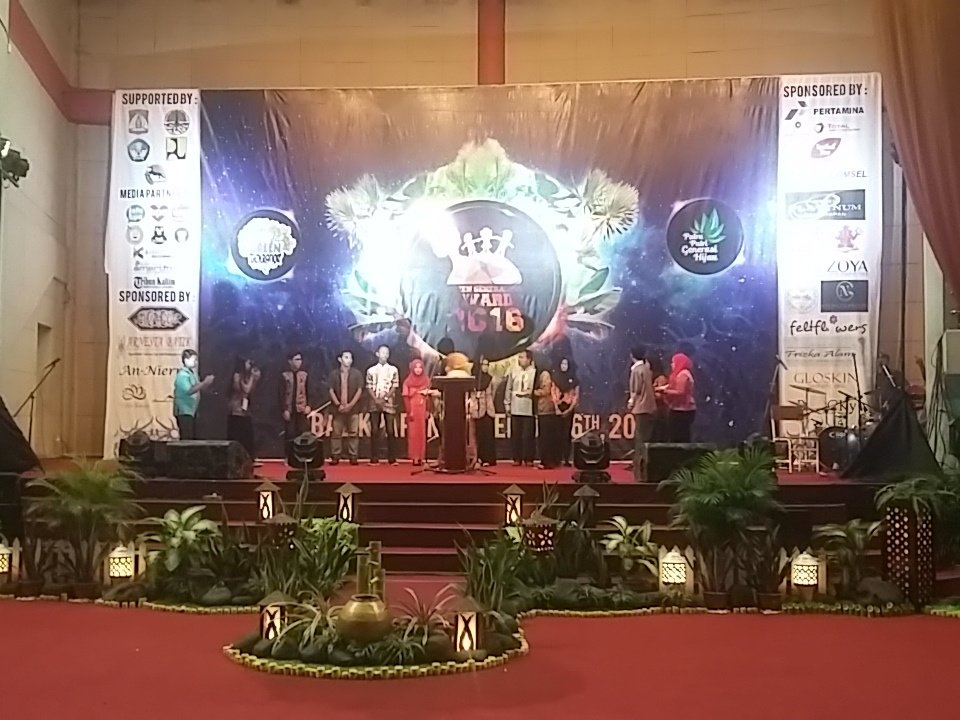 Pemberian nominasi The Research and Development