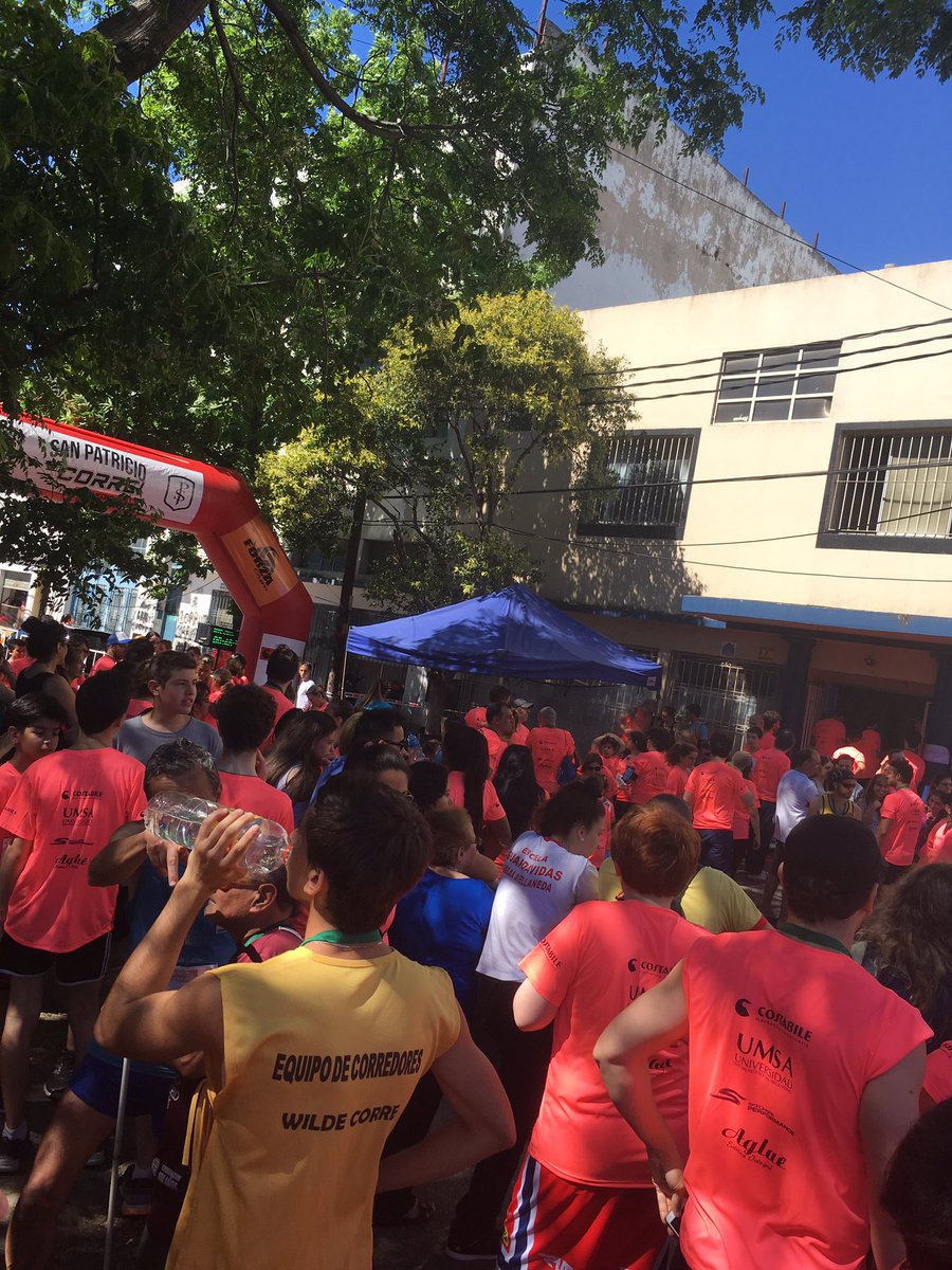 arigreco's tweet photo. Ya listos para correr (?) porque hoy #SanPatricioCorre #SPC2016 https://t.co/8523G4rdWV