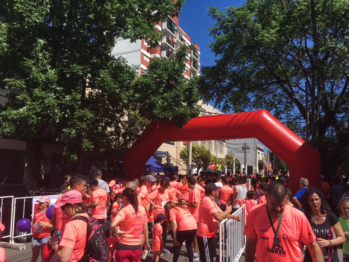arigreco's tweet photo. Ya listos para correr (?) porque hoy #SanPatricioCorre #SPC2016 https://t.co/8523G4rdWV