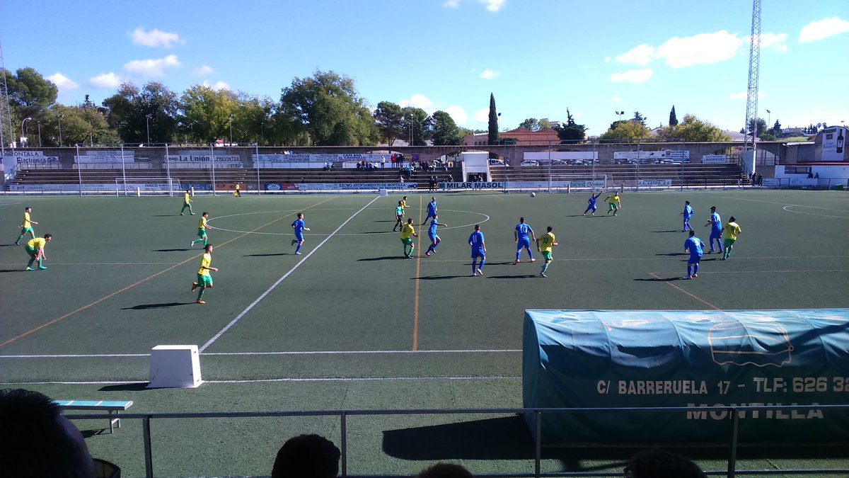 infoMontillaCF's tweet photo. 📍MONTILLA CF 1-0 @CDStadium
(Sergio Romero) 🙌

#Montilla #MontillaCF #CDStadium https://t.co/sjxvTGxEcf