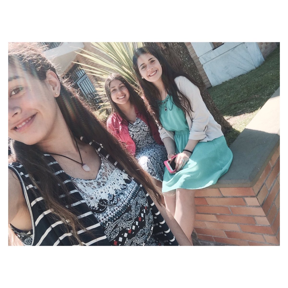 camgonzz's tweet photo. Siempre juntas 💘💘💘 #comples @belgonzz @siboldicamila https://t.co/Fxp5GgF4GX