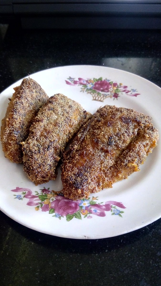Jamuntini's tweet image. 2nd Batch!!! 😍😋 #Bombilfry #Bombayduck #fish #delicious #appetizer
